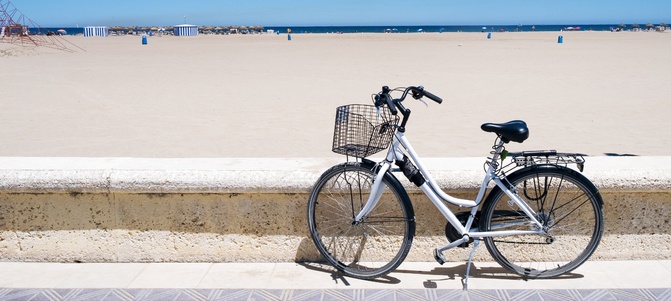 El alquiler de bicicletas en Alicante es una opción muy popular