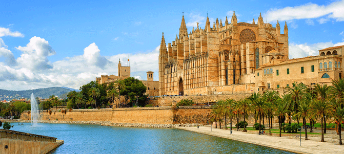 Palma ist die Hauptstadt der Balearen und an einem Wochenende auf Mallorca ein Besuch wert