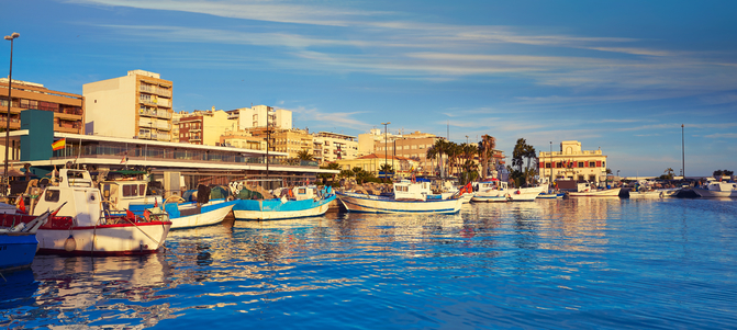 Vista del puerto de Santa Pola