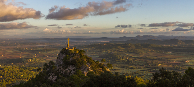 Viele Klöster auf Mallorca bieten eine atemberaubende Aussicht