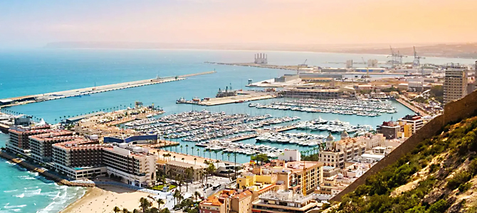 The port of Alicante