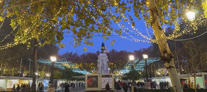 Mercado Navideño en Plaza Nueva, Sevilla